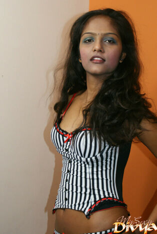 Indian solo damsel liberates her