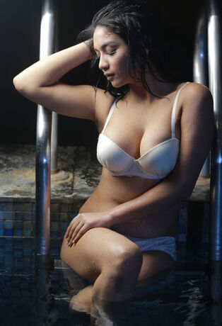 Indonesian model Siva Aprilia bare